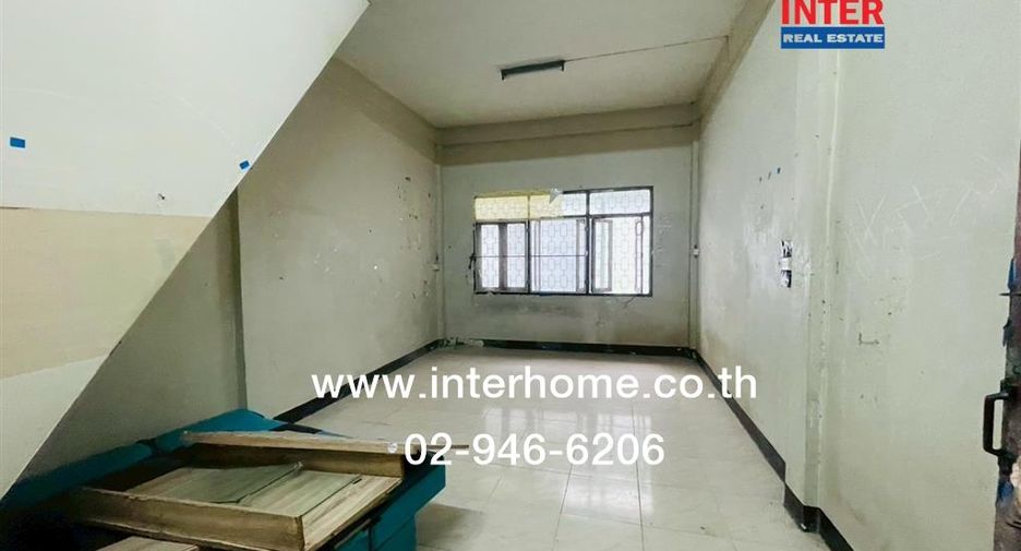 For sale 3 bedrooms retail Space in Rat Burana, Bangkok