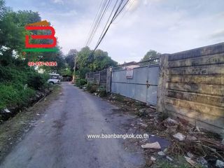 出售 土地 在 Bang Kho Laem, 曼谷