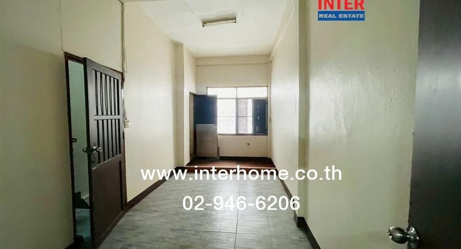 For sale 2 bedrooms retail Space in Rat Burana, Bangkok