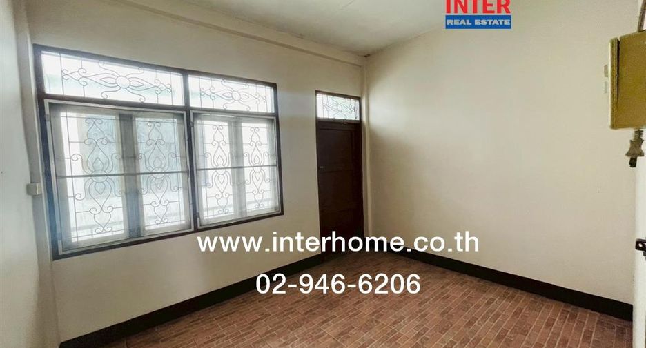 For sale 2 bedrooms retail Space in Rat Burana, Bangkok