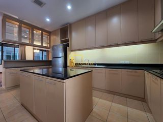 Аренда и продажа 3 спальни кондо в Кхлонг Тоеи, Бангкок