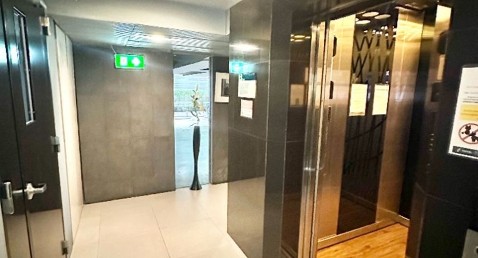 For rent and for sale 2 bedrooms condo in Pathum Wan, Bangkok