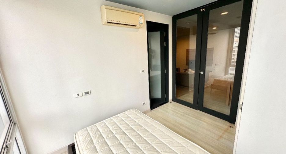 For rent and for sale 2 bedrooms condo in Pathum Wan, Bangkok