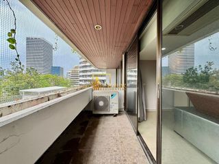 For sale 3 bedrooms condo in Khlong Toei, Bangkok