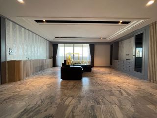 Condo en venta de 3 habitaciones en Watthana, Bangkok