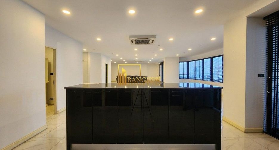 À louer et à vendre studio condo à Watthana, Bangkok