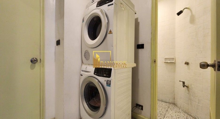 À louer et à vendre studio condo à Watthana, Bangkok