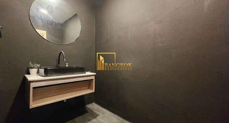 À louer et à vendre studio condo à Watthana, Bangkok
