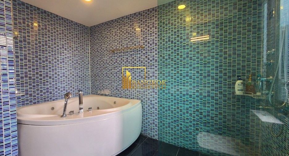 À louer et à vendre studio condo à Watthana, Bangkok