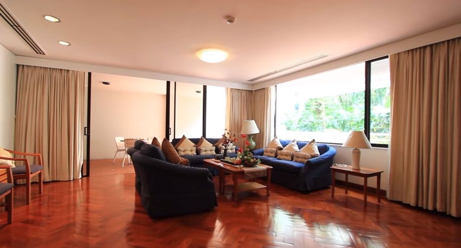 For rent 4 bedrooms apartment in Sathon, Bangkok