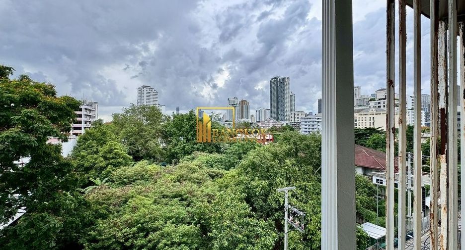 Wohnung zur Miete und zum Kauf mit 3 Zimmer in Watthana, Bangkok