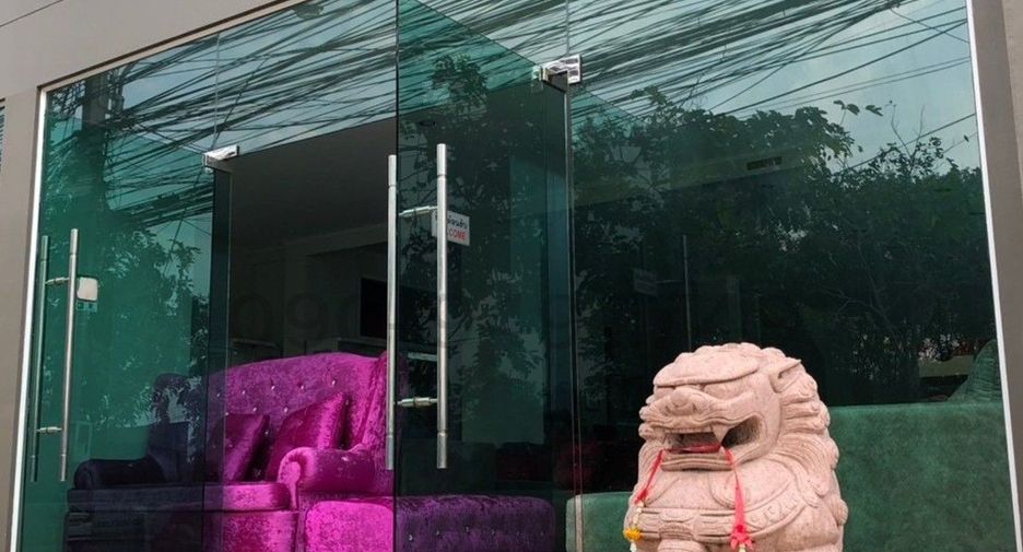 For sale 1 bed office in Saphan Sung, Bangkok