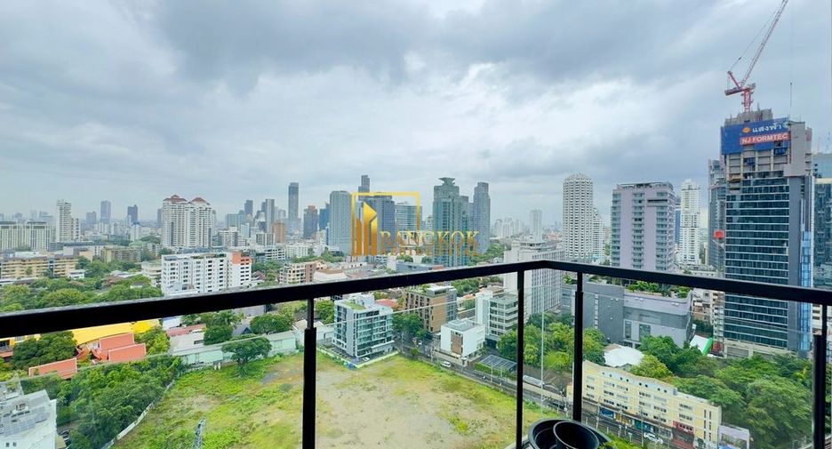 Condo en alquiler y en venta de 2 habitaciones en Khlong Toei, Bangkok