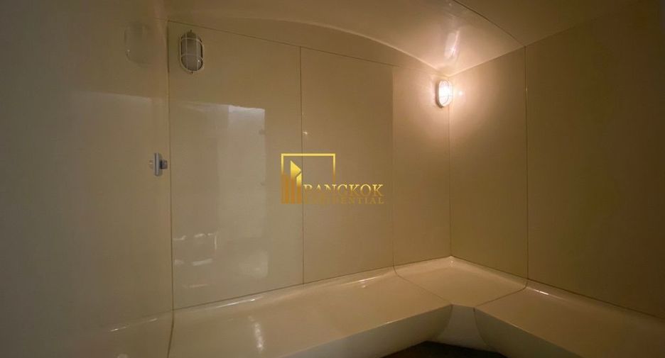Condo en alquiler y en venta de 2 habitaciones en Khlong Toei, Bangkok