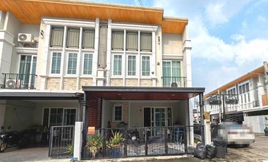 Reihenhaus zum Kauf mit 4 Zimmer in Lak Si, Bangkok