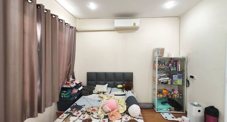 Casa adosada en venta de 4 habitaciones en Lak Si, Bangkok