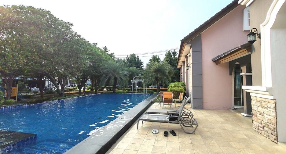 Casa adosada en venta de 4 habitaciones en Lak Si, Bangkok