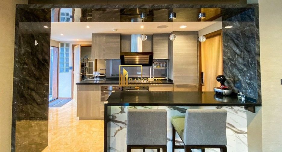 For rent そして for sale 2 ベッドルーム condo in Sathon, Bangkok