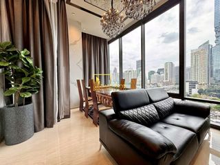 À louer et à vendre 2 chambres condo à Bang Rak, Bangkok