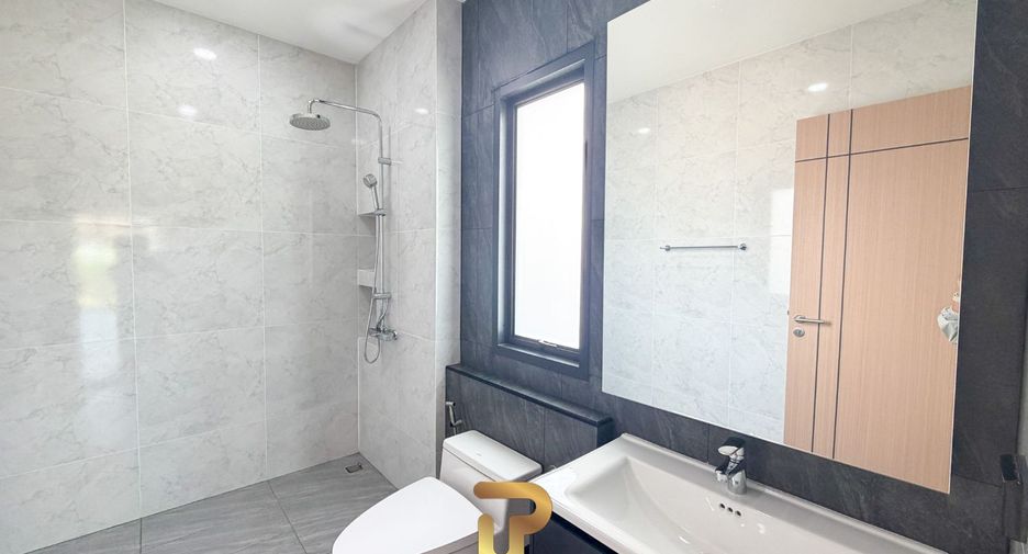 For sale 3 bedrooms villa in Bang Lamung, Chonburi