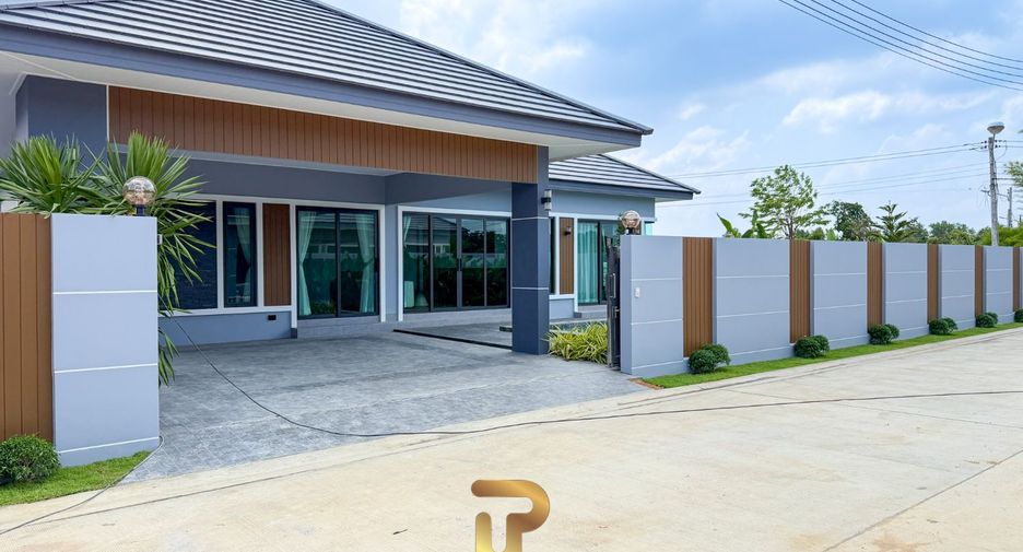 For sale 3 bedrooms villa in Bang Lamung, Chonburi