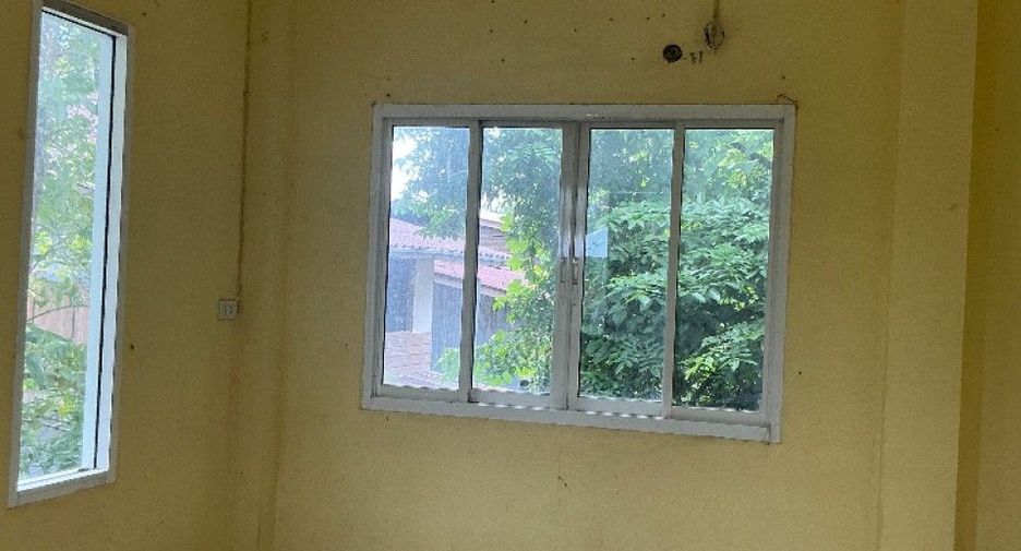 For sale studio house in Mueang Uttaradit, Uttaradit