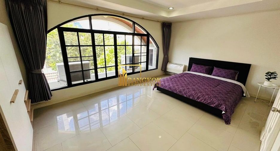 Reihenhaus zur Miete und zum Kauf mit 4 Zimmer in Watthana, Bangkok