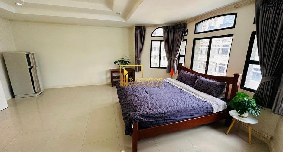 Reihenhaus zur Miete und zum Kauf mit 4 Zimmer in Watthana, Bangkok