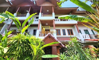 Reihenhaus zur Miete und zum Kauf mit 4 Zimmer in Watthana, Bangkok