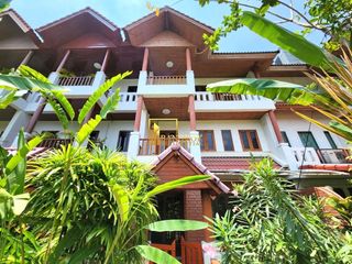 Reihenhaus zur Miete und zum Kauf mit 4 Zimmer in Watthana, Bangkok