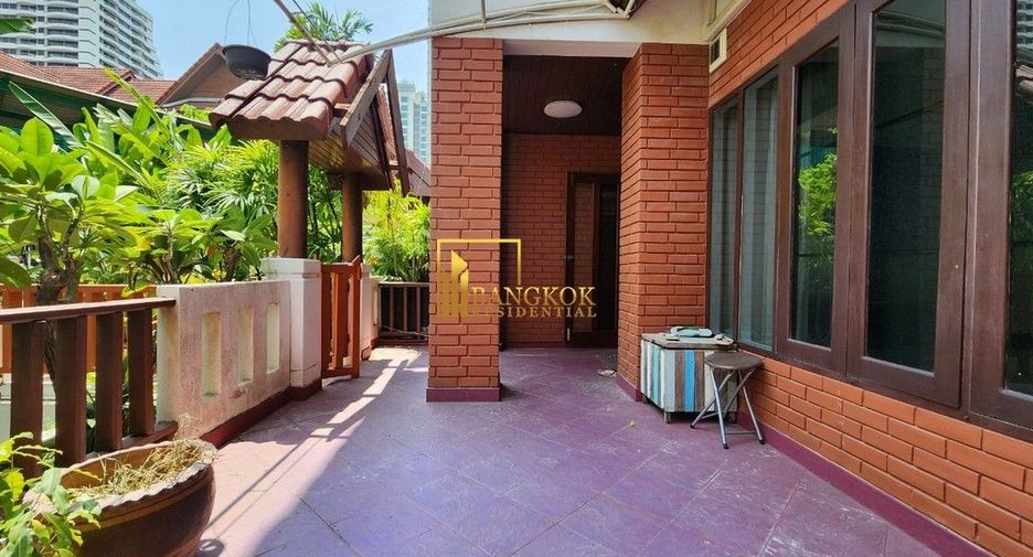 Reihenhaus zur Miete und zum Kauf mit 4 Zimmer in Watthana, Bangkok