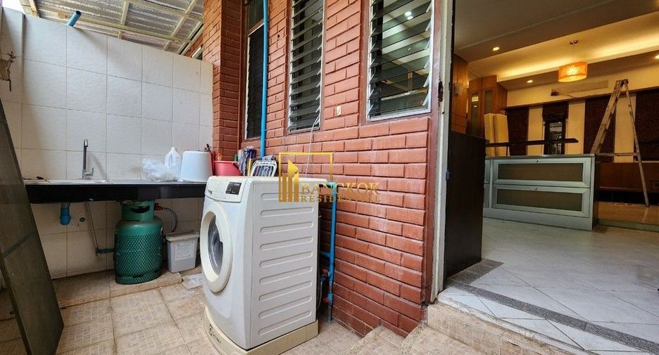 Reihenhaus zur Miete und zum Kauf mit 4 Zimmer in Watthana, Bangkok