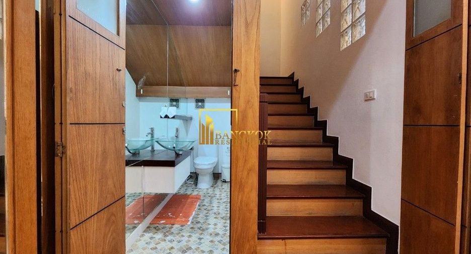 Reihenhaus zur Miete und zum Kauf mit 4 Zimmer in Watthana, Bangkok