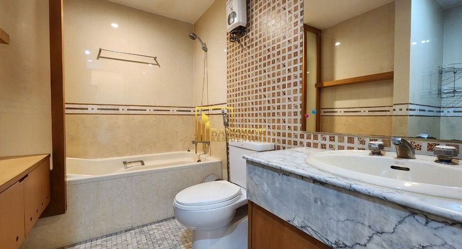 Reihenhaus zur Miete und zum Kauf mit 4 Zimmer in Watthana, Bangkok