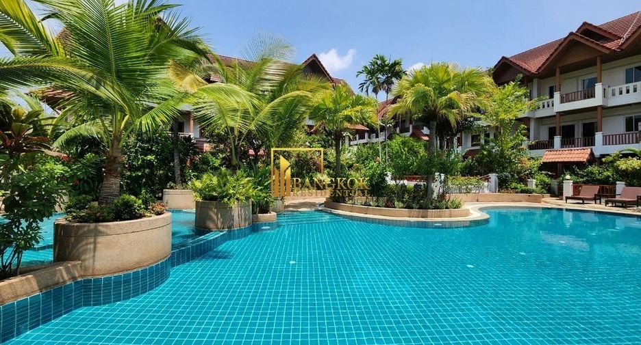 Reihenhaus zur Miete und zum Kauf mit 4 Zimmer in Watthana, Bangkok