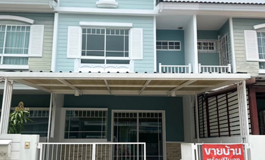 À louer et à vendre 2 chambres maison de ville à Phra Samut Chedi, Samut Prakan