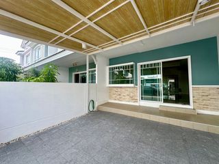 For rent and for sale 2 bedrooms townhouse in Phra Samut Chedi, Samut Prakan