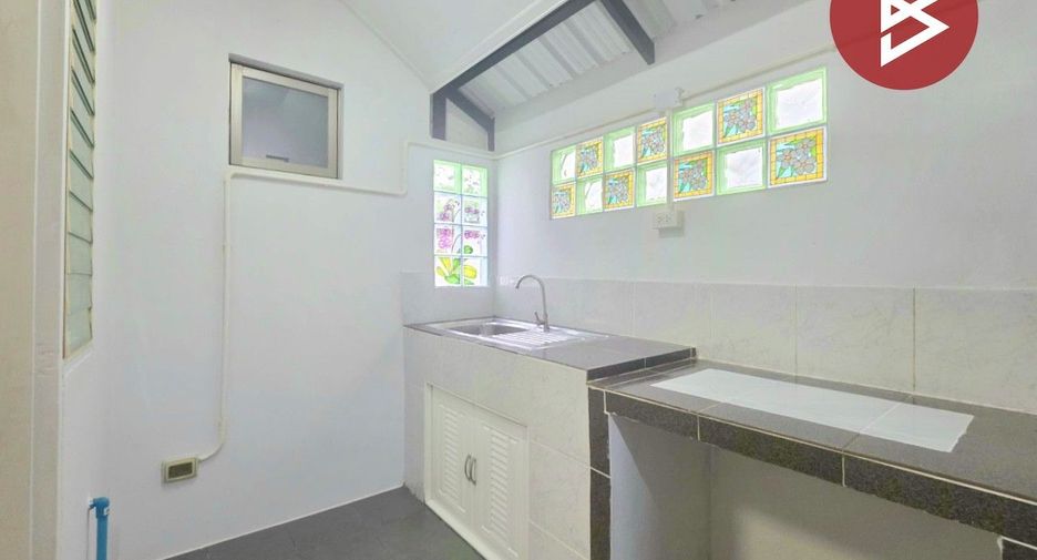 For sale 3 bedrooms house in Si Racha, Chonburi