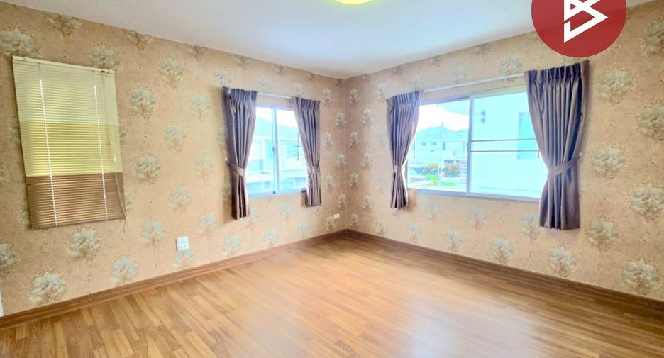 For sale 3 bedrooms house in Si Racha, Chonburi