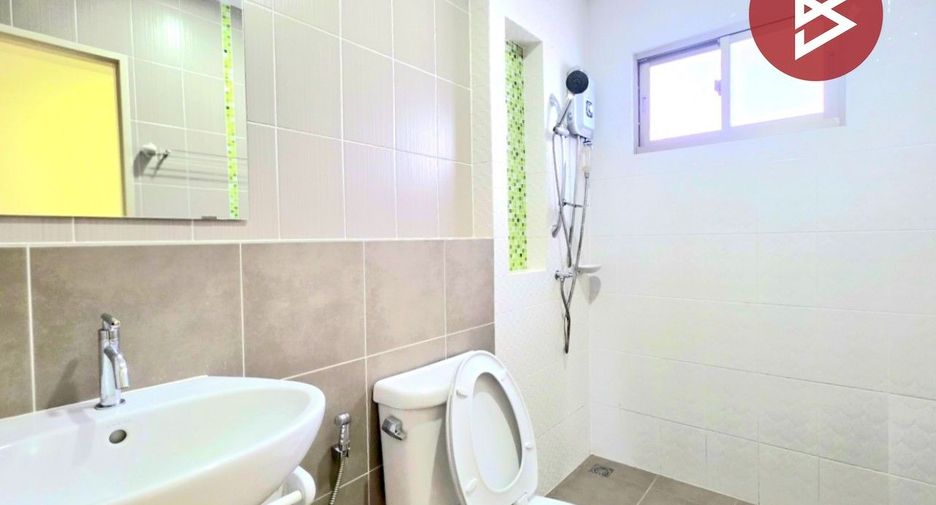 For sale 3 bedrooms house in Si Racha, Chonburi