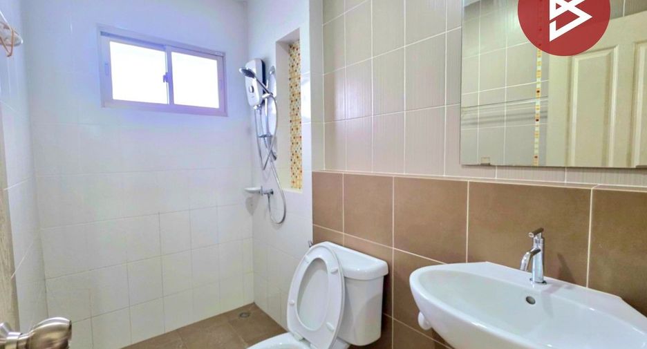 For sale 3 bedrooms house in Si Racha, Chonburi