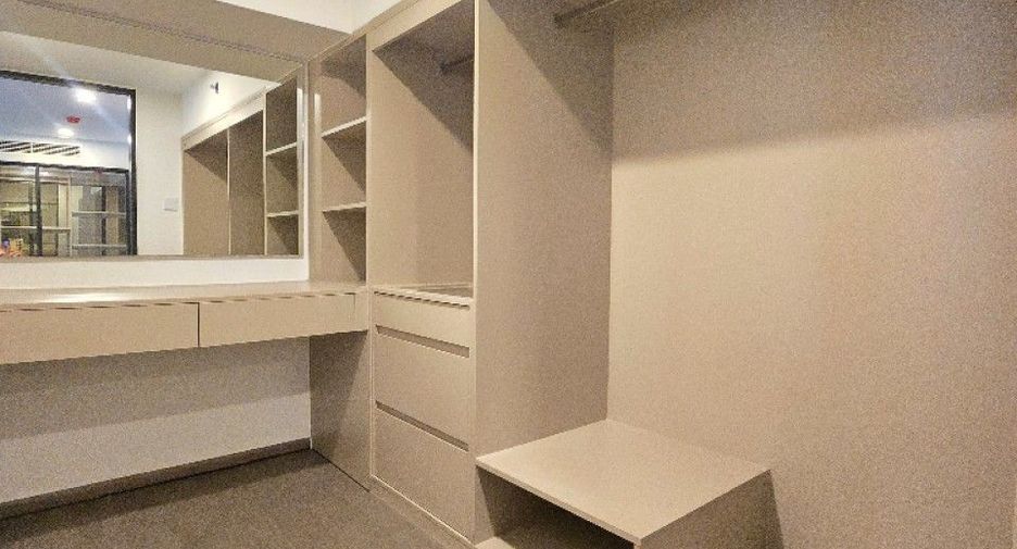 For sale studio condo in Ratchathewi, Bangkok
