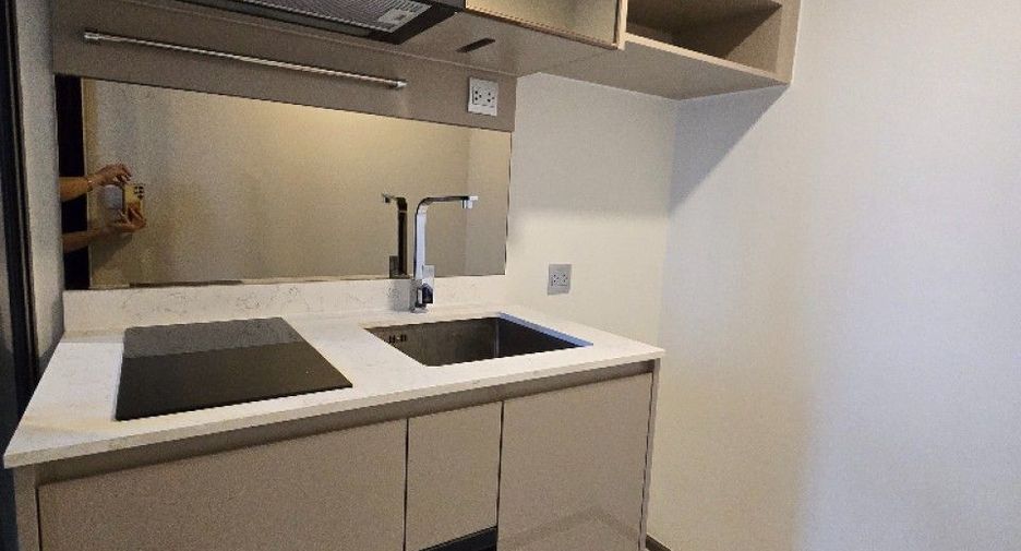 For sale studio condo in Ratchathewi, Bangkok