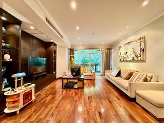 For sale 3 bedrooms condo in Watthana, Bangkok