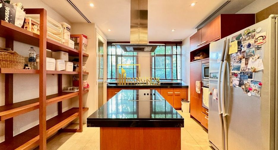 For sale 3 bedrooms condo in Watthana, Bangkok