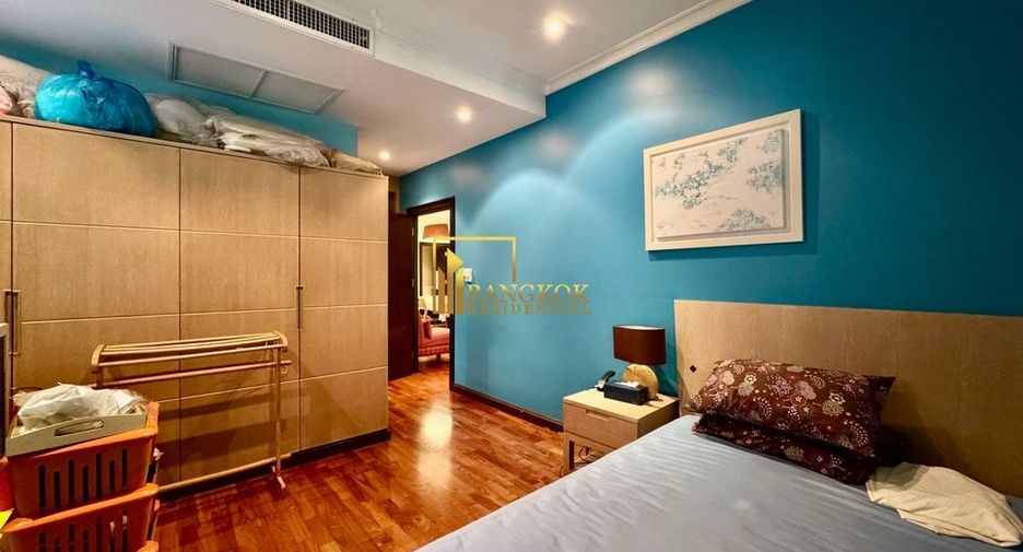 For sale 3 bedrooms condo in Watthana, Bangkok