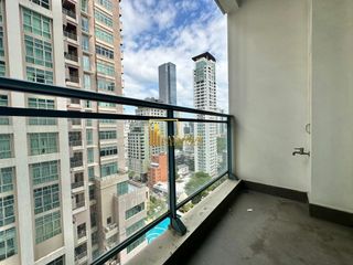 For rent そして for sale 2 ベッドルーム condo in Pathum Wan, Bangkok