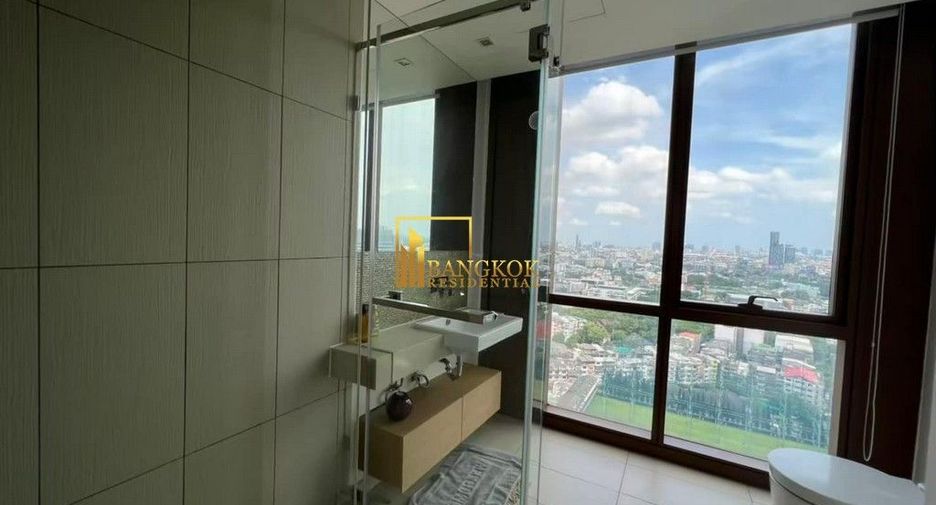 For rent そして for sale 2 ベッドルーム condo in Khlong Toei, Bangkok