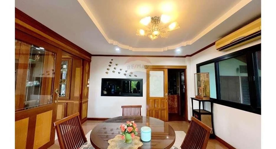 Haus zum Kauf mit 5 Zimmer in Mueang Nakhon Si Thammarat, Nakhon Si Thammarat