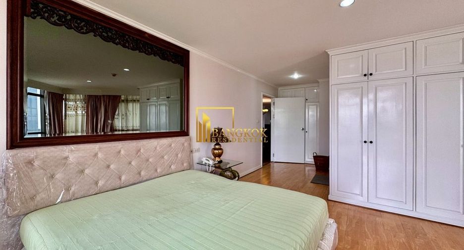 For rent そして for sale 3 ベッドルーム condo in Watthana, Bangkok
